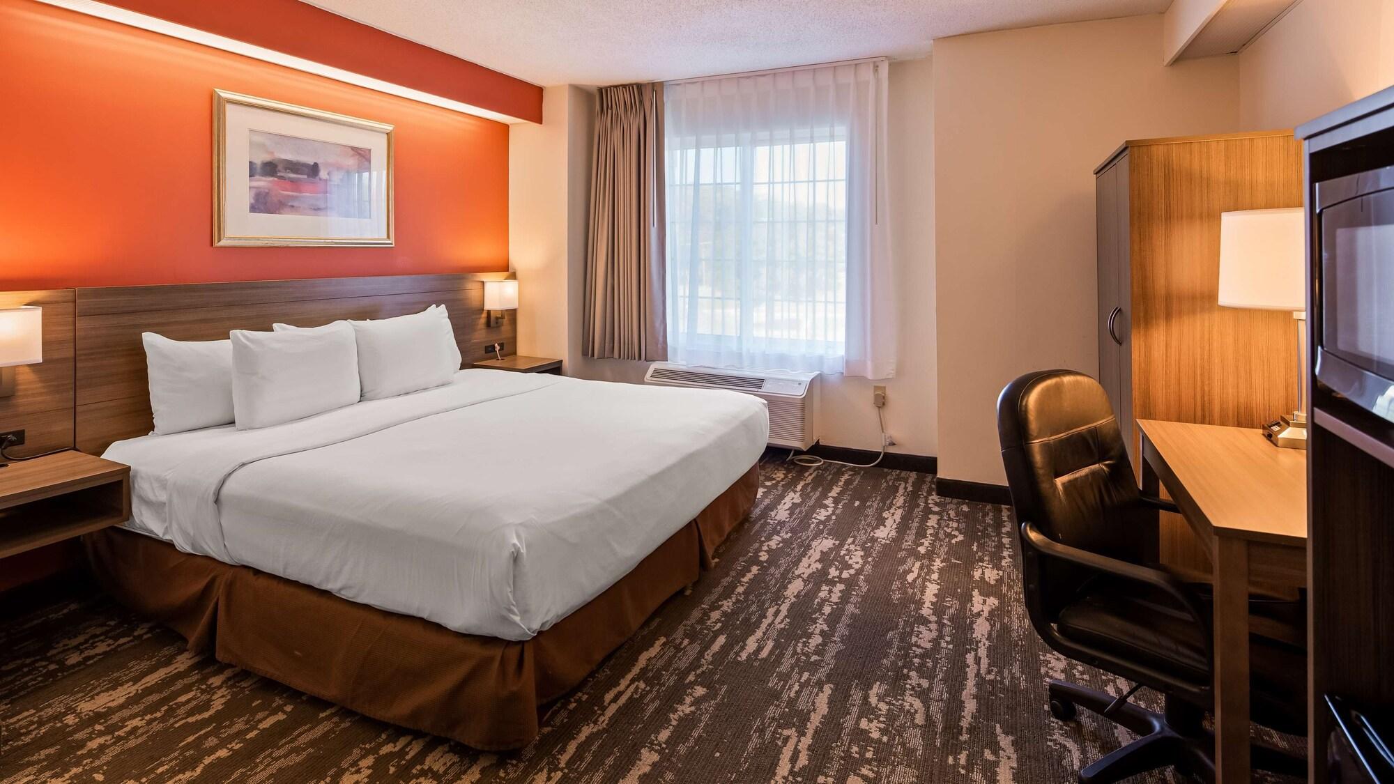 Charlevoix Inn & Suites Surestay Collection By Best Western Dış mekan fotoğraf