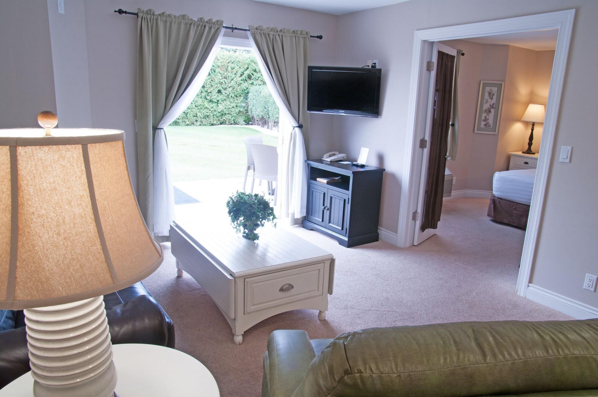 Charlevoix Inn & Suites Surestay Collection By Best Western Dış mekan fotoğraf