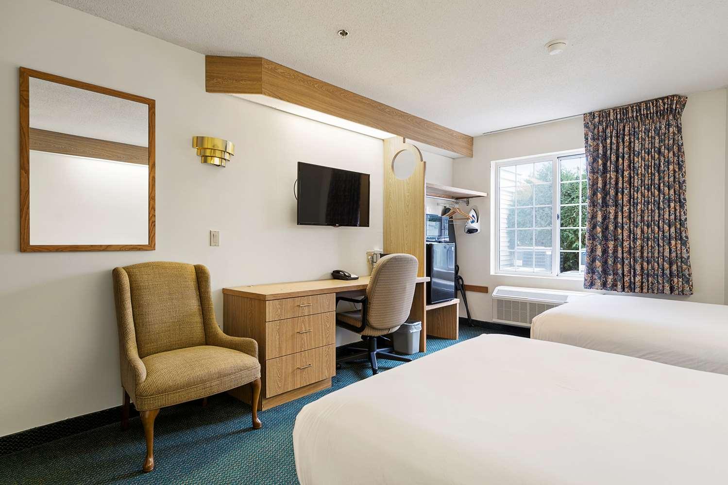 Charlevoix Inn & Suites Surestay Collection By Best Western Dış mekan fotoğraf