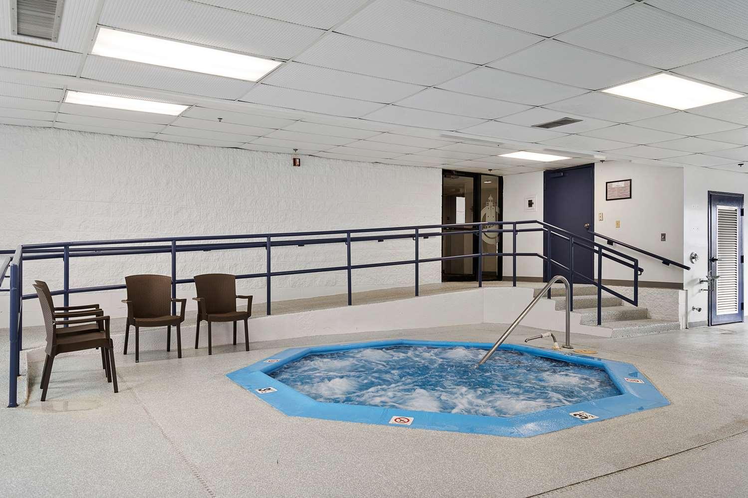 Charlevoix Inn & Suites Surestay Collection By Best Western Dış mekan fotoğraf