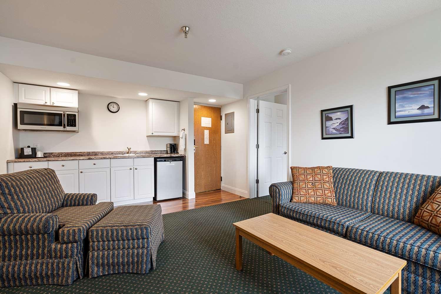 Charlevoix Inn & Suites Surestay Collection By Best Western Dış mekan fotoğraf